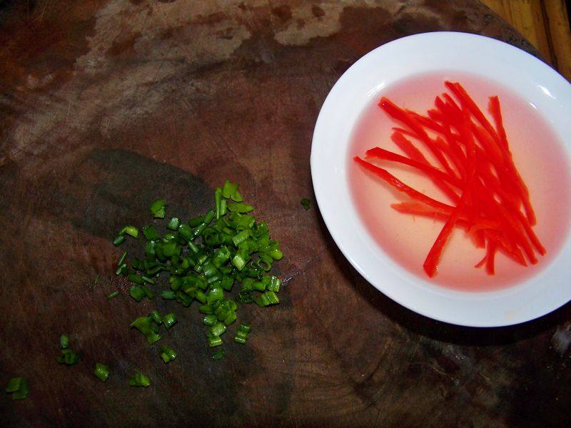 辣蒸鲫鱼的做法步骤7