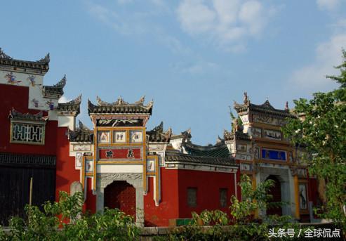 这片生养我的土地，这一座几近被遗忘的古城，承载着梦