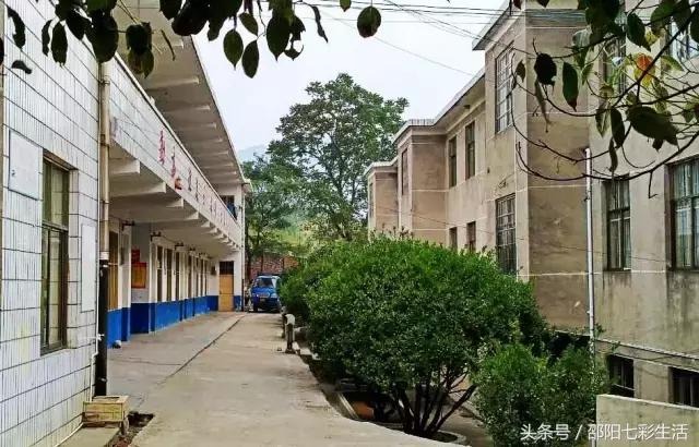 醉人的风景，留在美丽的河伯完小