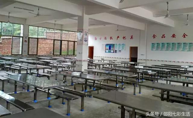 醉人的风景，留在美丽的河伯完小