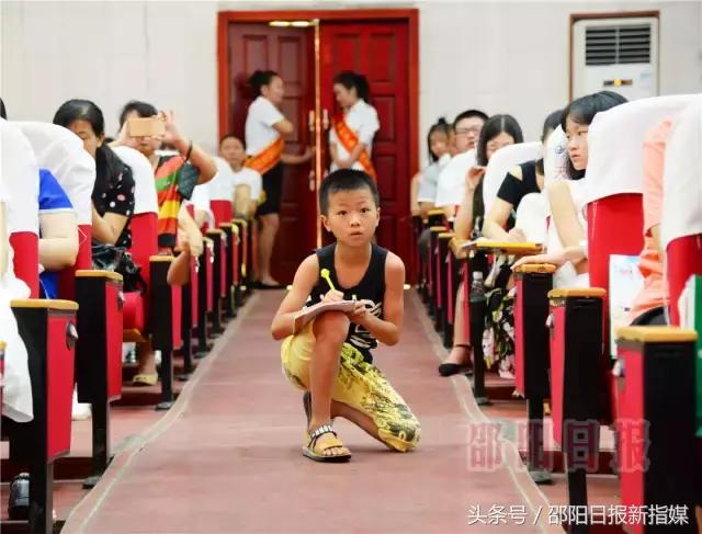 邵阳高考学霸：课外阅读要挑食，网络小说不够格；错题本也是法宝