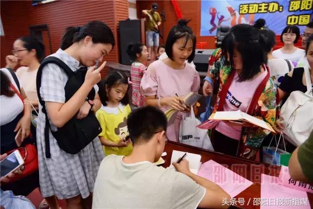 邵阳高考学霸：课外阅读要挑食，网络小说不够格；错题本也是法宝