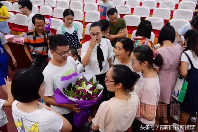邵阳高考学霸：课外阅读要挑食，网络小说不够格；错题本也是法宝