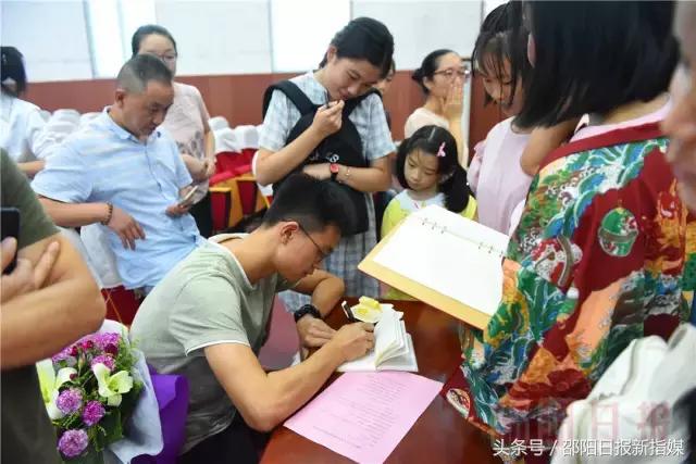 邵阳高考学霸：课外阅读要挑食，网络小说不够格；错题本也是法宝