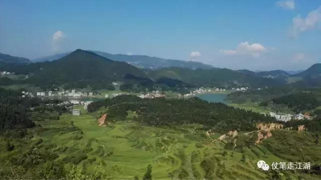 想带你去新邵这个地方，尝尝树叶做成的豆腐，约么？