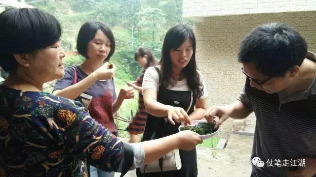 想带你去新邵这个地方，尝尝树叶做成的豆腐，约么？