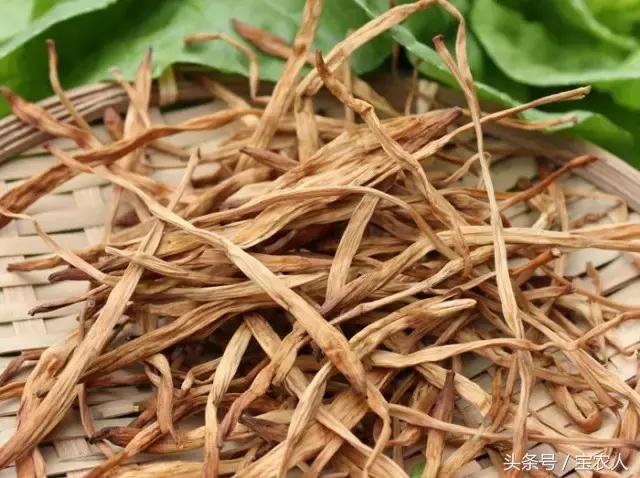 来自家乡的贡品︱天然无硫特级黄花菜现在开抢了