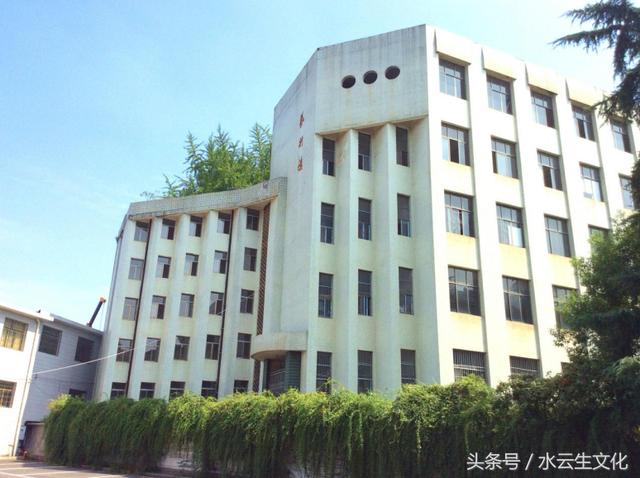 这个未到过武冈的百岁老人，为何永远坐在这里？