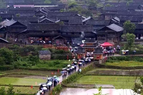 绥宁丨让胡军刘烨王宝强等明星恋恋不舍