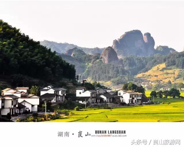 崀山“驼峰栈道”之“龙口吞珠”！
