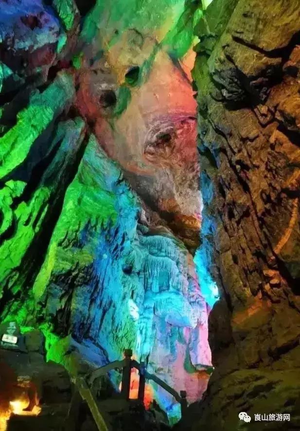 在湖南，有人发现了一处消暑胜地，据说是“仙女下凡”的地方