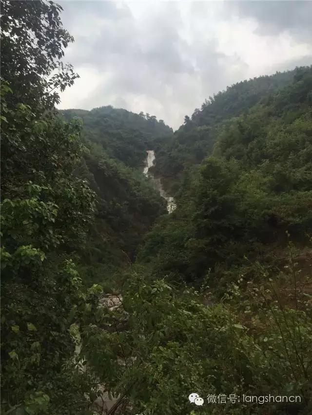 新宁美景：观瀑吟咏，引人生出无限遐思...
