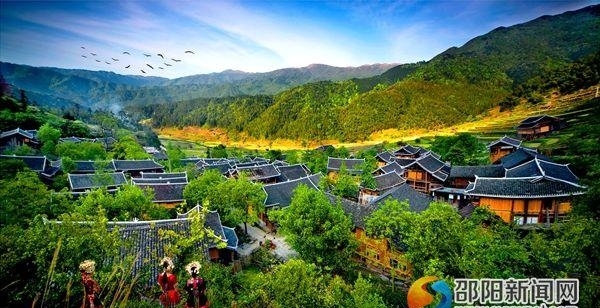 湖南省侗学会怀化学院联合赴绥宁调研侗寨申遗