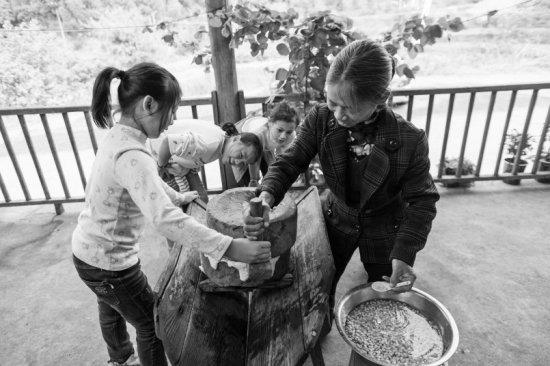 邵东佘田桥水豆腐，传承上千年的水嫩细腻每个环节都遵从祖辈传统