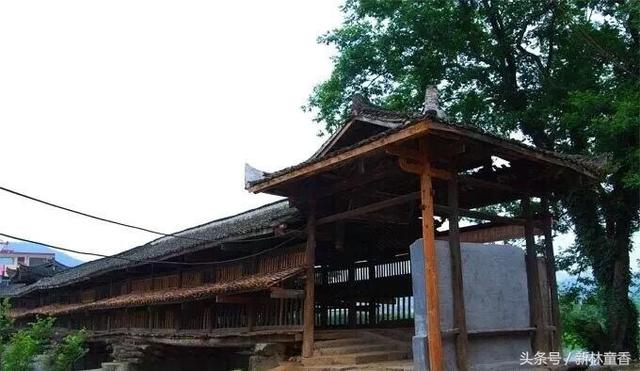 湖南新宁龙潭桥流传黄狗救阿香故事