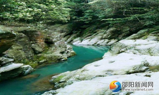 隆回六都寨镇现“迷你”峡谷