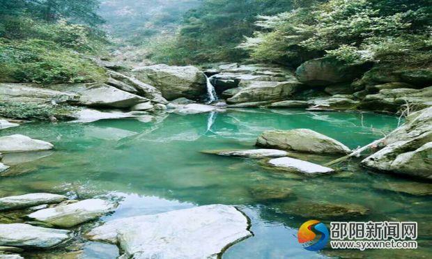隆回六都寨镇现“迷你”峡谷