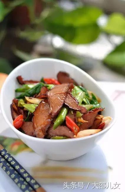 邵阳人吃糍粑是为了纪念谁？腊肉又是谁发明的？