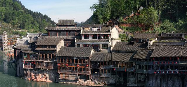 湖南五个有名的古建筑群