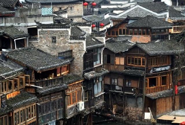 湖南五个有名的古建筑群