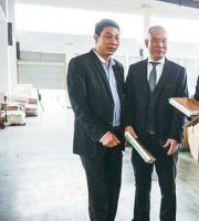 而今迈步从头越