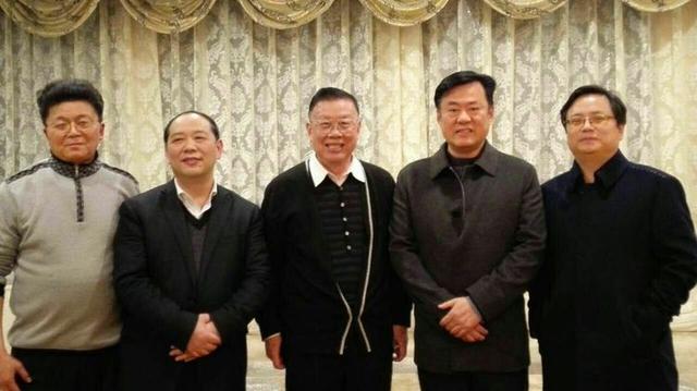 中国崀山极具魅力的实力派男高音歌唱家——李绍良